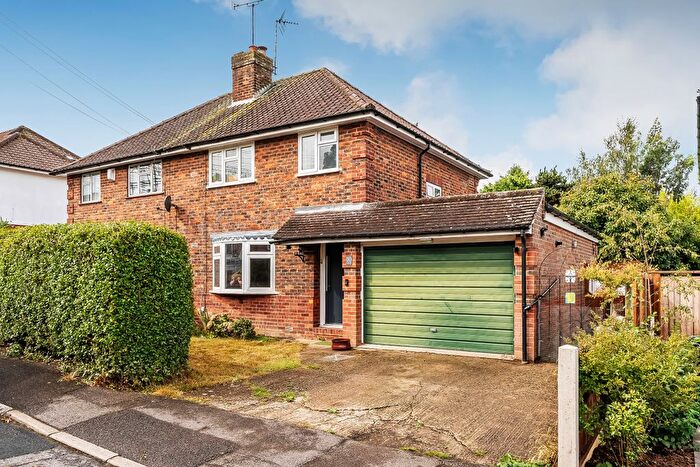 3 Bedroom Semi-detached House For Sale In Swaffield Road, Sevenoaks, Kent, TN13