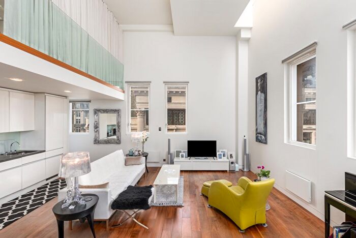 2 Bedroom Flat For Sale In Market Place, London, W1W