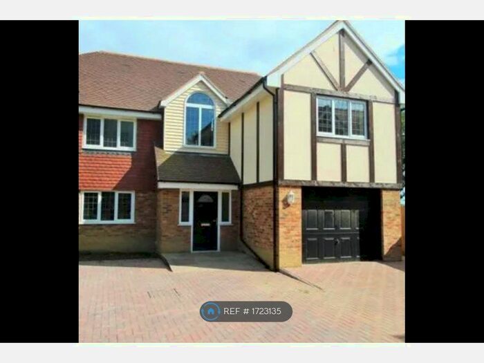 6 Bedroom Detached House To Rent In Fir Tree House, Hellingly, BN27