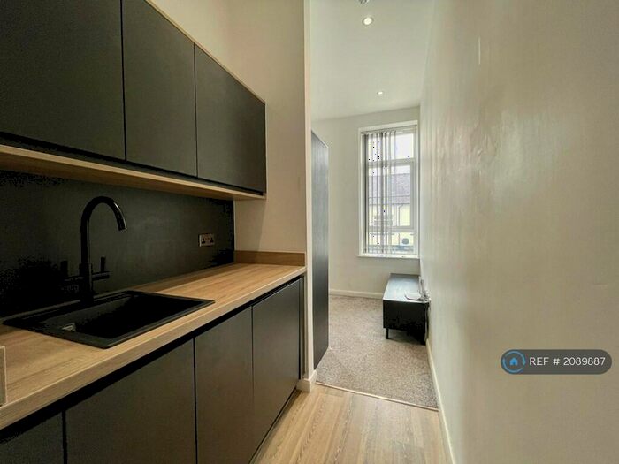 Studio To Rent In Memorial Road, Worsley, Manchester, M28