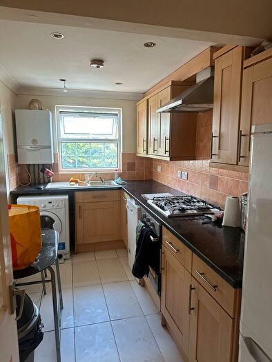 Block Of Flats To Rent In Lawrie Park Road, London, SE26