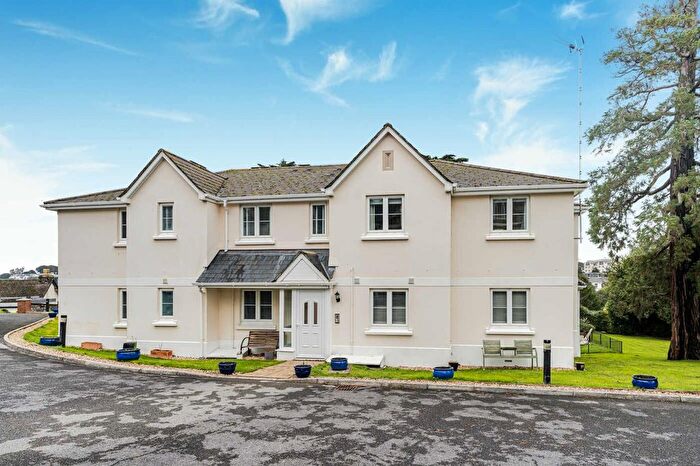2 Bedroom Flat For Sale In Meadfoot Road, Torquay, Devon, TQ1