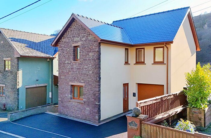 4 Bedroom Detached House For Sale In Main Road, Clydach, NP7