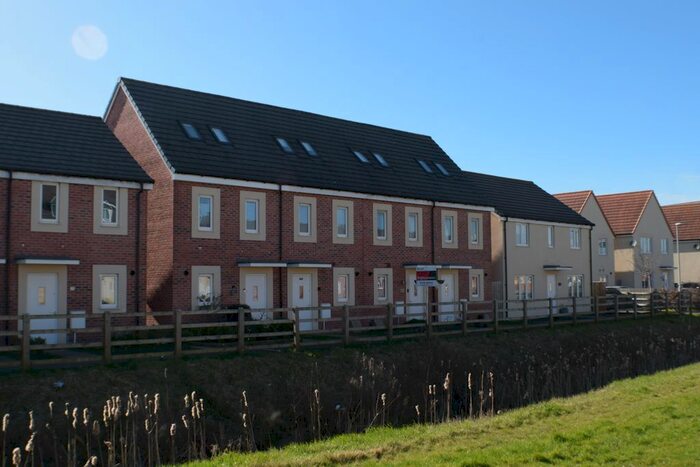 3 Bedroom Town House To Rent In Regal Walk, Bridgwater, TA6