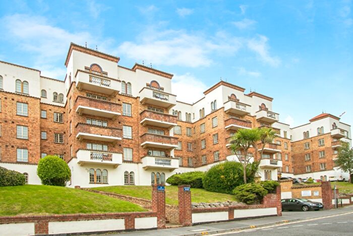 2 Bedroom Flat To Rent In San Remo Towers, Boscombe Spa, BH5