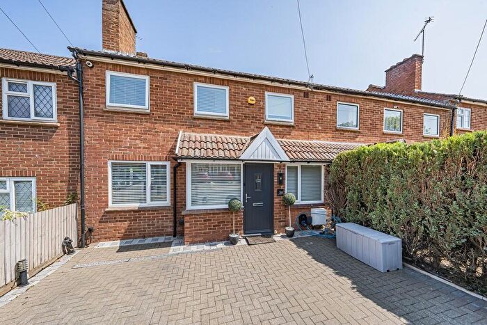 3 Bedroom Terraced House For Sale In Leachcroft, Chalfont St. Peter, SL9