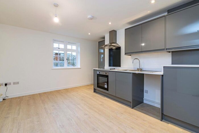 1 Bedroom Flat To Rent In Cliff Road, City Centre, Nottingham, NG1