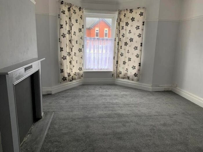 1 Bedroom Flat To Rent In Llandrindod Wells, Powys LD1