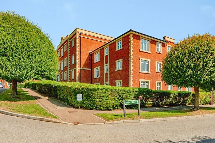 2 Bedroom Apartment For Sale In Reed Drive, Redhill, RH1