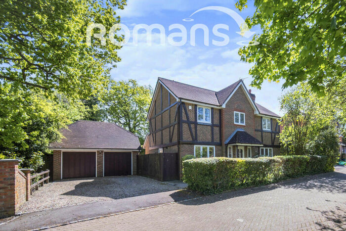 4 Bedroom Detached House To Rent In Roberts Grove, Wokingham, RG41