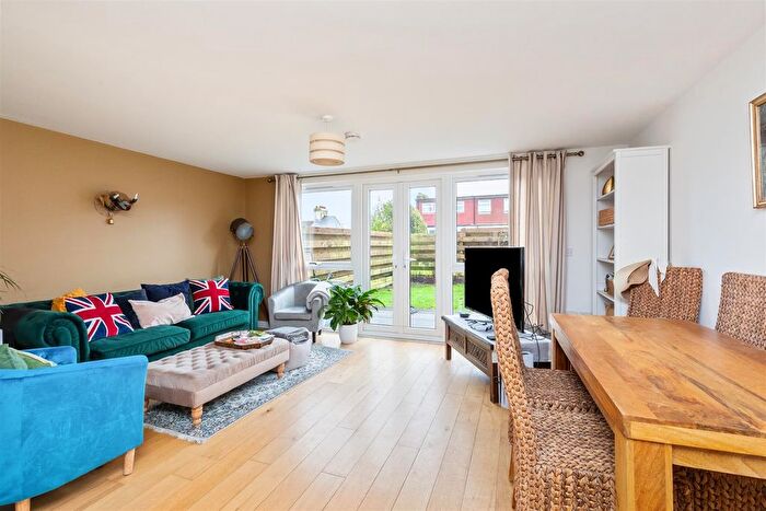 4 Bedroom Terraced House For Sale In Bevendean Road, Brighton, BN2