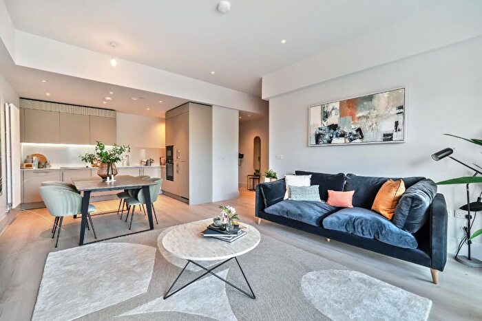 1 Bedroom Apartment For Sale In Pegasus Cobham Bowers Portsmouth Road Cobham Surrey, KT11