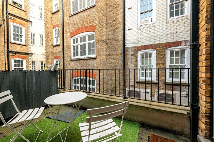 2 Bedroom Flat For Sale In Great Portland Street, Marylebone, London, W1W