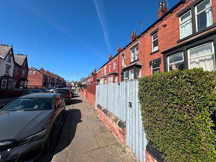 5 Bedroom Terraced House To Rent In Mexborough Drive, Leeds, West Yorkshire, LS7