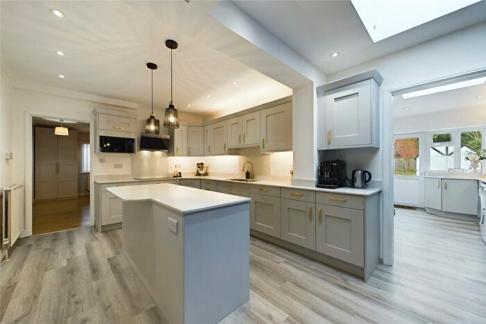 5 Bedroom Detached House For Sale In Reading Road, Winnersh, Wokingham, Berkshire, RG41