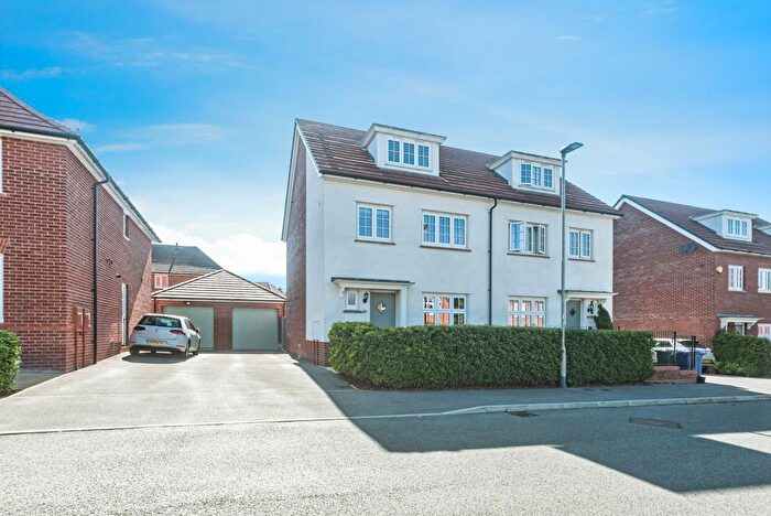 4 Bedroom Semi-Detached House For Sale In Galton Way, Bracknell, RG42