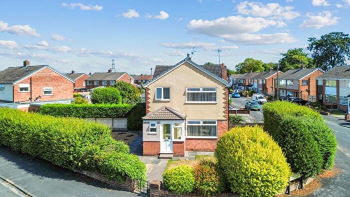 3 Bedroom Semi-Detached House For Sale In Mossdale Drive, Rainhill, L35
