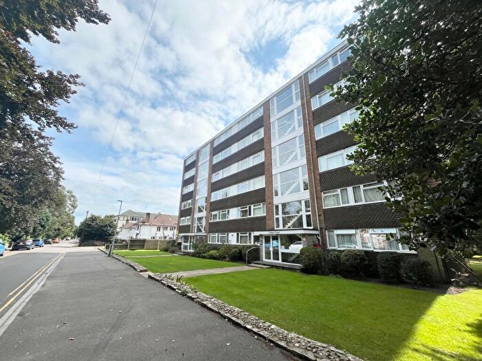 2 Bedroom Apartment To Rent In Princess Road, Poole, BH12