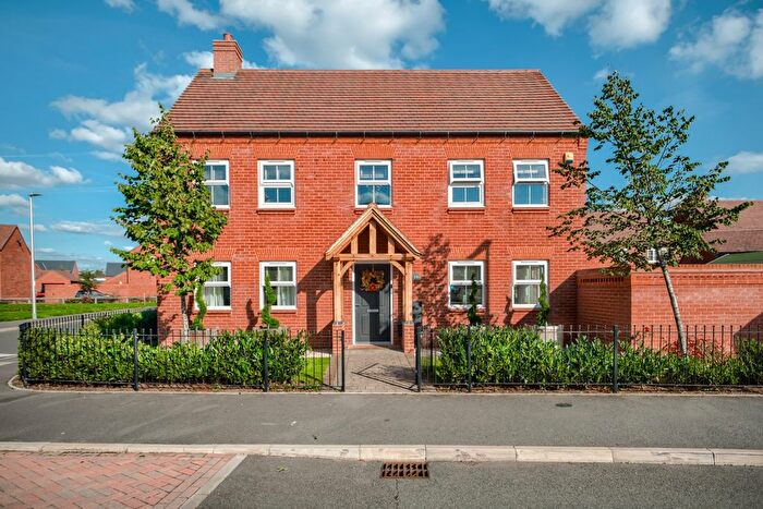 3 Bedroom Detached House For Sale In Spearhead Road, Bidford-On-Avon, B50