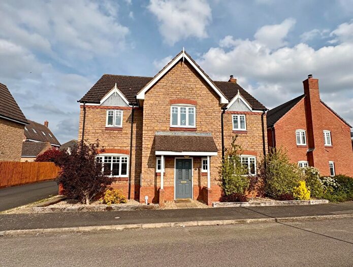 5 Bedroom Detached House For Sale In St. Crispin Crescent, Duston, Northampton, NN5