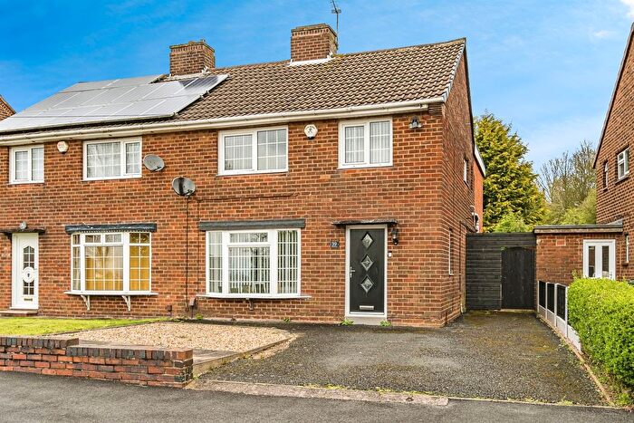 4 Bedroom Semi-detached House For Sale In Uplands Road, Dudley, DY2