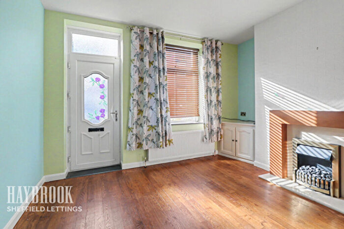 3 Bedroom Terraced House To Rent In Market Street, Barnsley, S72