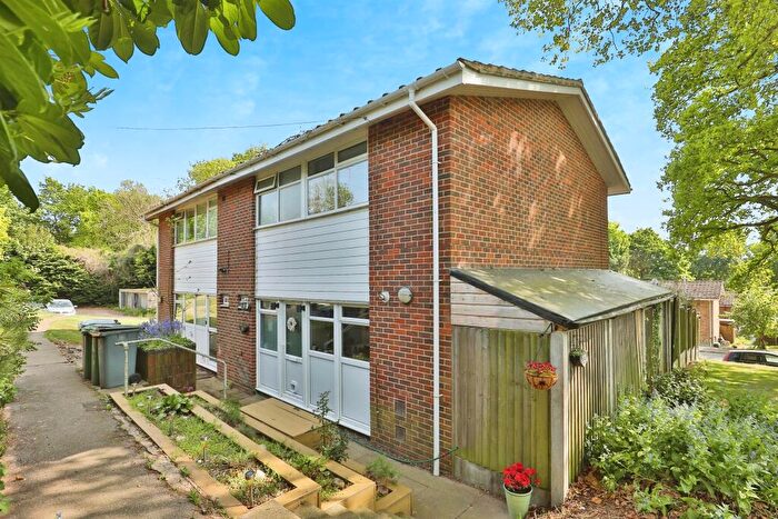 3 Bedroom Semi-Detached House For Sale In Finch Way, Brundall, Norwich, NR13