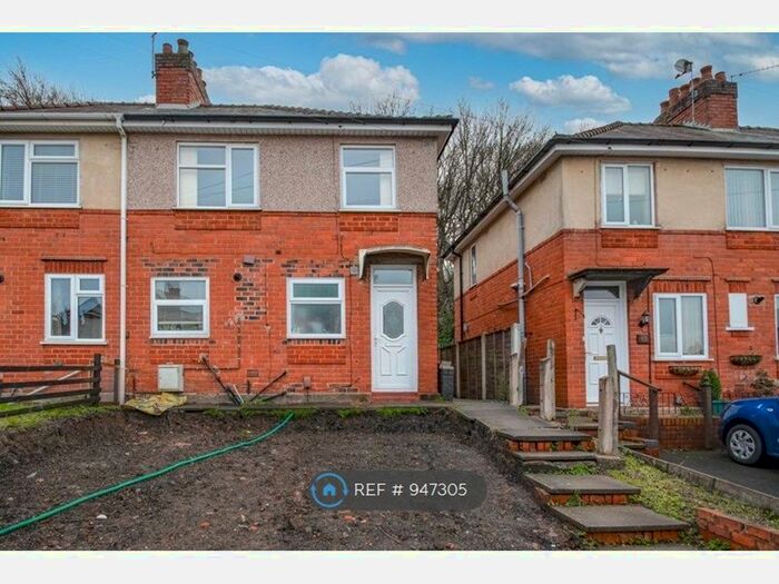 3 Bedroom Semi-Detached House To Rent In Codsall Road, Cradley Heath, B64