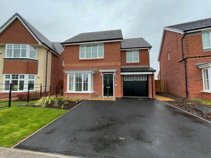 3 Bedroom Detached House To Rent In Leawood Gardens, Drakelow, DE15