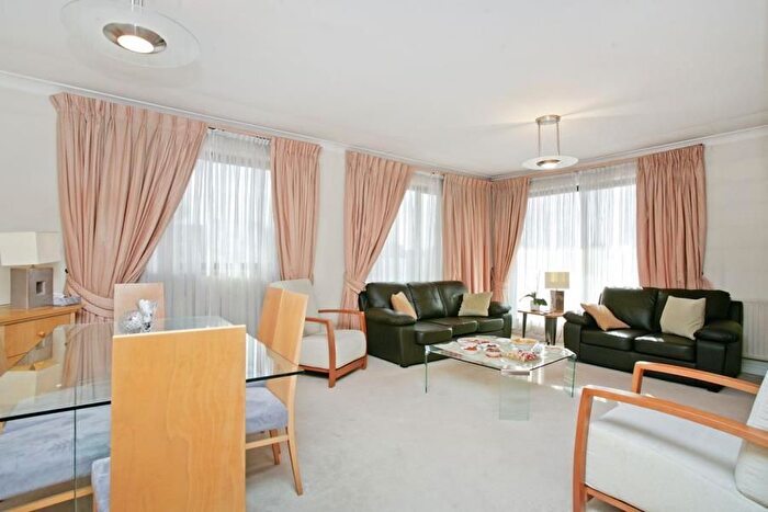 2 Bedroom Flat For Sale In Regent House, Windsor Way, London, W14