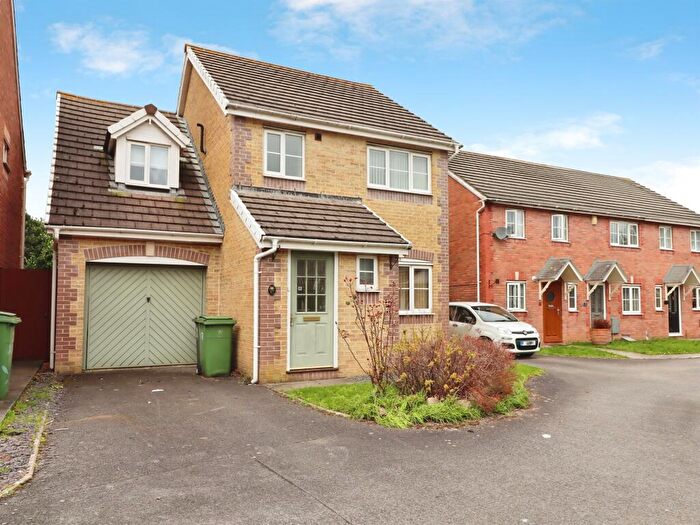 3 Bedroom Detached House For Sale In Clos Eiddiw, Cardiff, CF5