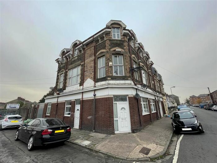 2 Bedroom Flat To Rent In Railway Street, Splott, Cardiff CF24