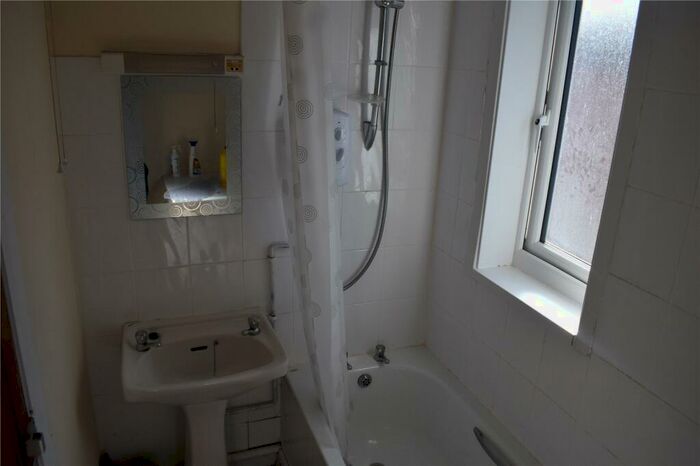 4 Bedroom Semi-Detached House To Rent In Kingswood Road, Manchester, Greater Manchester, M14