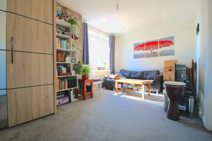 1 Bedroom Flat To Rent In Derbyshire Street, London, E2
