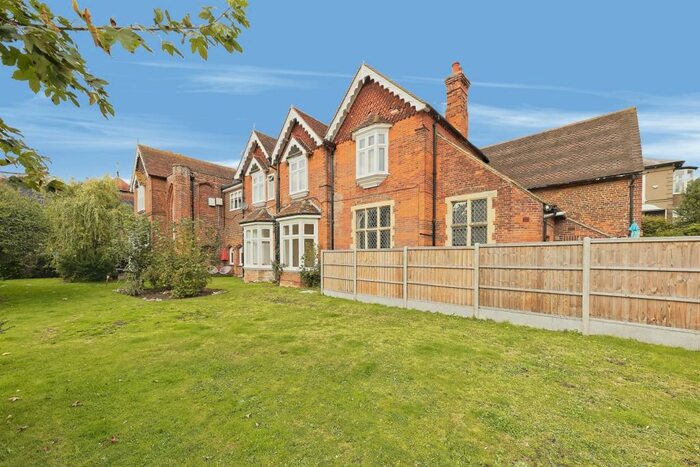 2 Bedroom Flat For Sale In The Hoystings, Old Dover Road, Canterbury, Kent, CT1