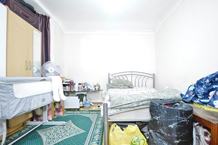 2 Bedroom Flat To Rent In Second Avenue, Manor Park, E12