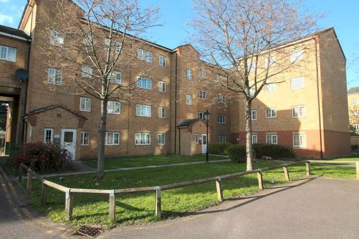 2 Bedroom Flat To Rent In Wellington House, Kidman Close, Romford, RM2