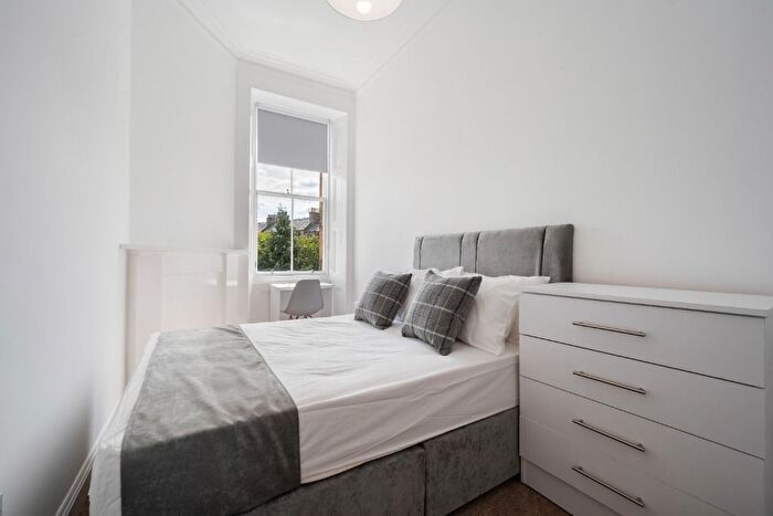 4 Bedroom Flat To Rent In Warrender Park Road, Edinburgh, EH9