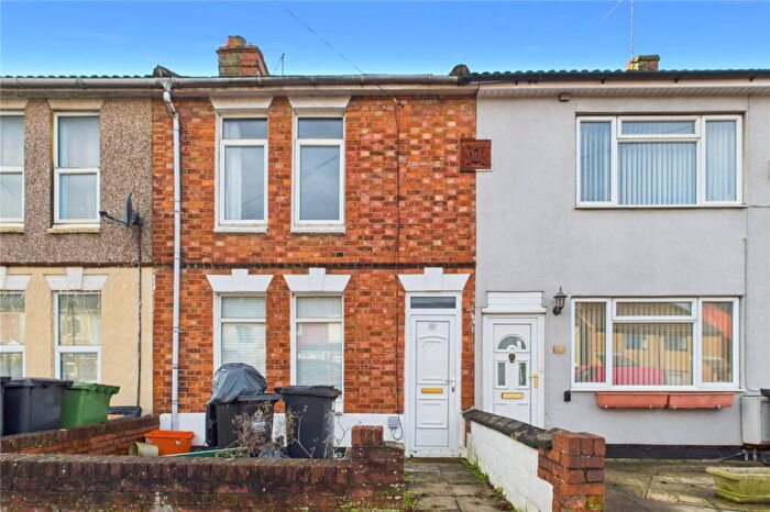 3 Bedroom Terraced House For Sale In Cheney Manor Road, Cheney Manor, Swindon, SN2