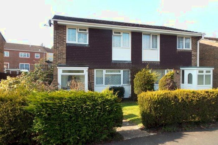 3 Bedroom End Of Terrace House To Rent In Ashdown Way, Romsey, SO51