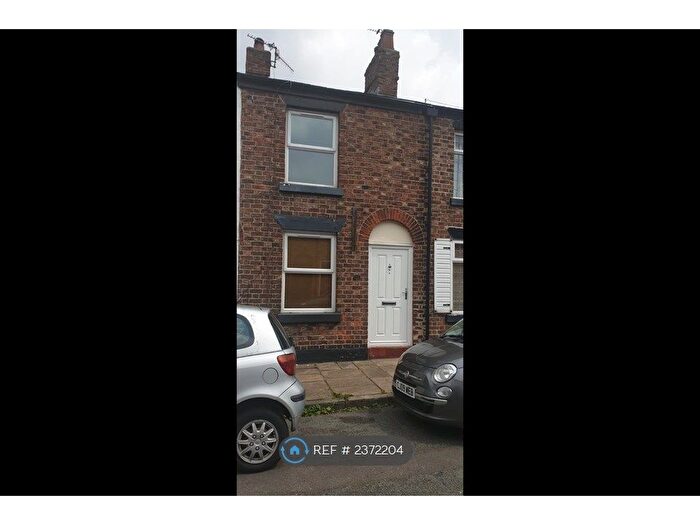 2 Bedroom Terraced House To Rent In South Park Road, Macclesfield, SK11