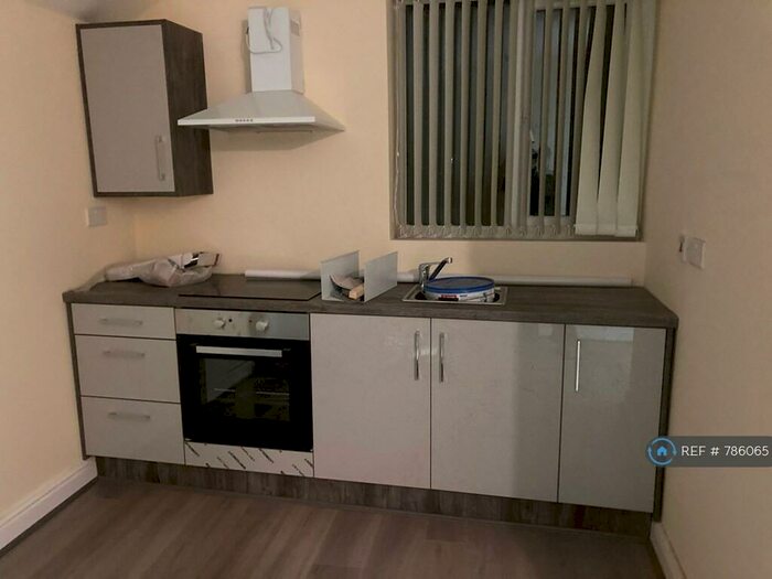 Studio To Rent In Stechford, Stechford, Birmingham, B33