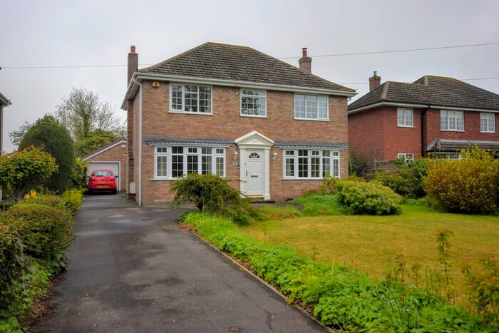 4 Bedroom Detached House For Sale In Tinkle Street, Grimoldby, LN11