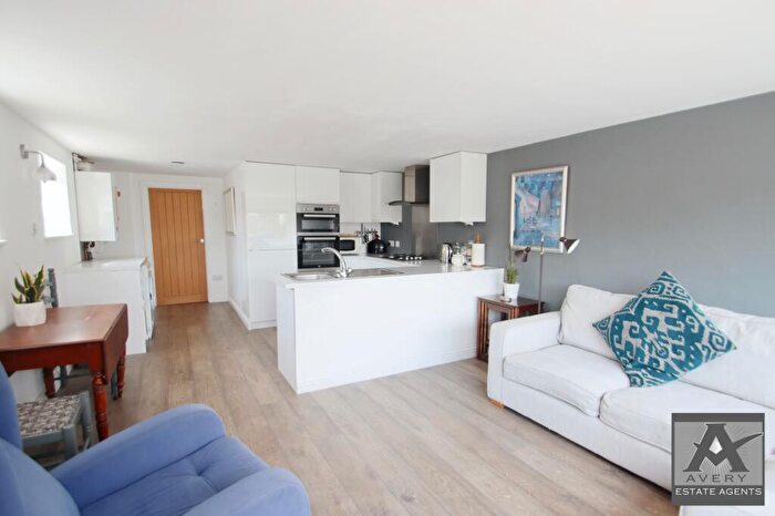 1 Bedroom Flat To Rent In Claverham, BS49