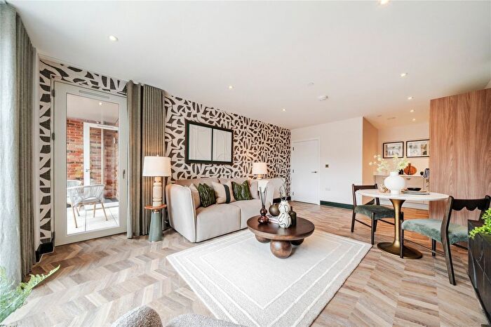 1 Bedroom Flat For Sale In Chandlers Place, High Street, Sevenoaks, Kent, TN13