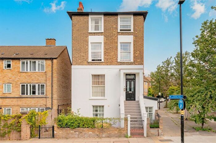2 Bedroom Flat To Rent In Agar Grove, London, NW1