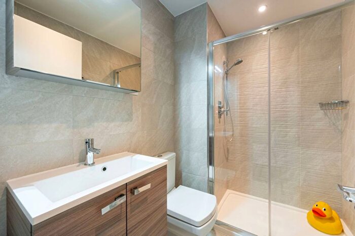 2 Bedroom Flat To Rent In Lansdowne Walk, Notting Hill, London, W11