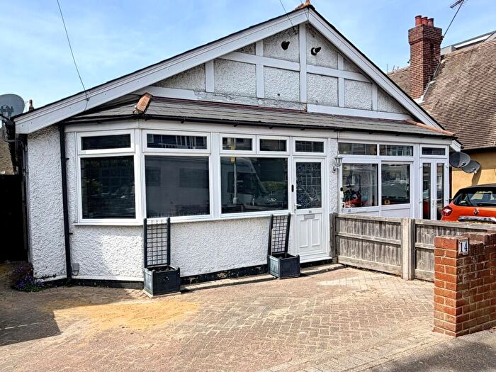 3 Bedroom Semi-Detached Bungalow For Sale In Lyndhurst Avenue, Margate, CT9