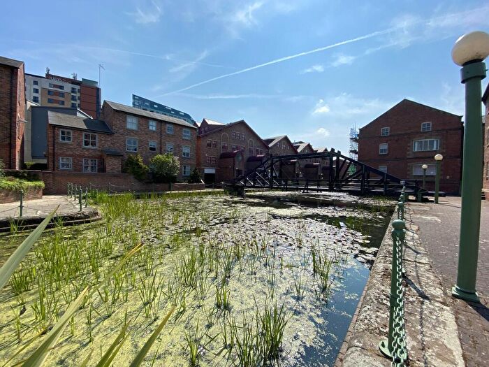 1 Bedroom Flat To Rent In Aire House, Navigation Walk, Leeds, West Yorkshire, LS10