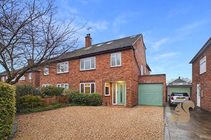 5 Bedroom Semi Detached House For Sale In Crome Close, Colchester, CO3